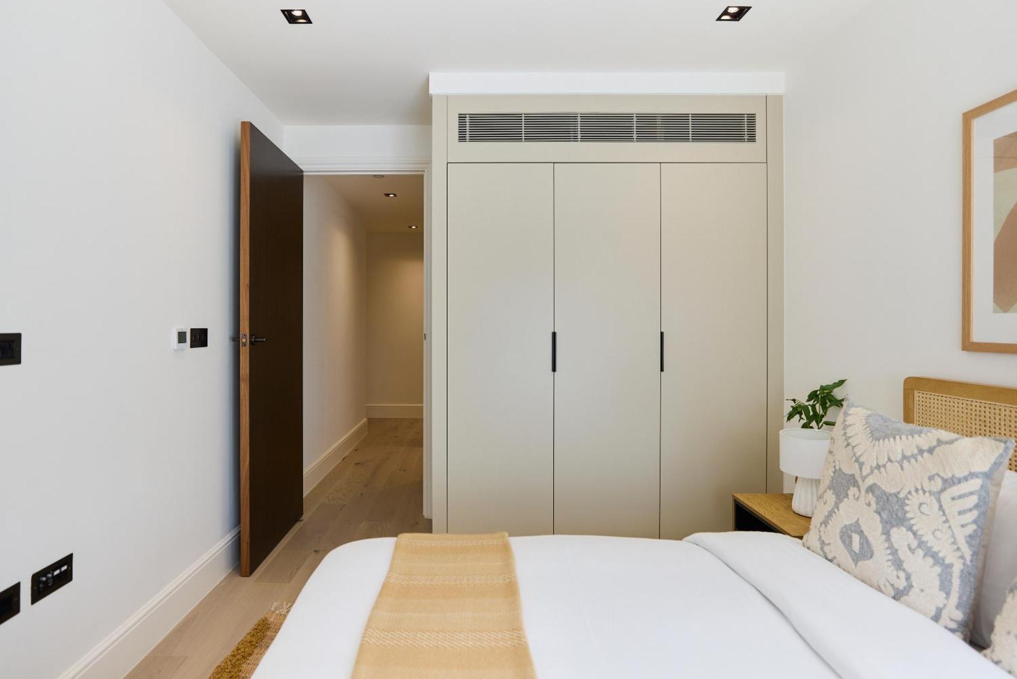 The Notting Hill Gate Wonder - Modern 2bdr Flat London